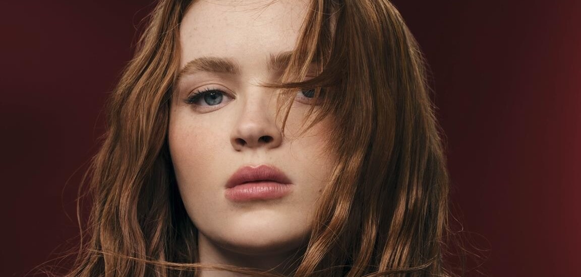 sadie sink x armani beauty