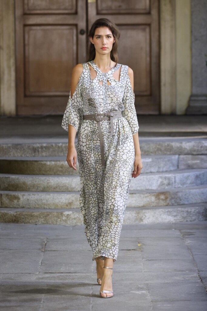 sfilata oblique creations collezione donna