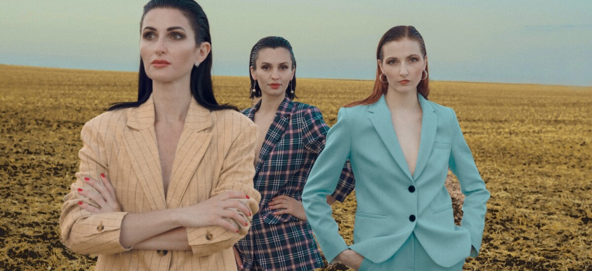 tailleur elegante donna per cerimonia