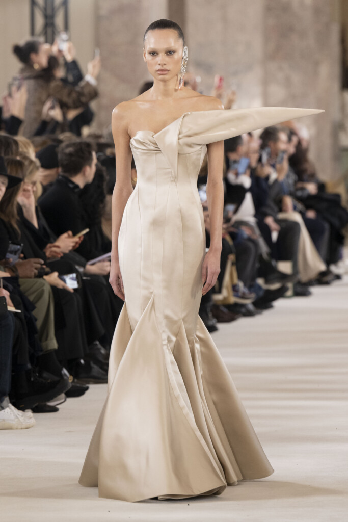 schiaparelli sfilata 2024