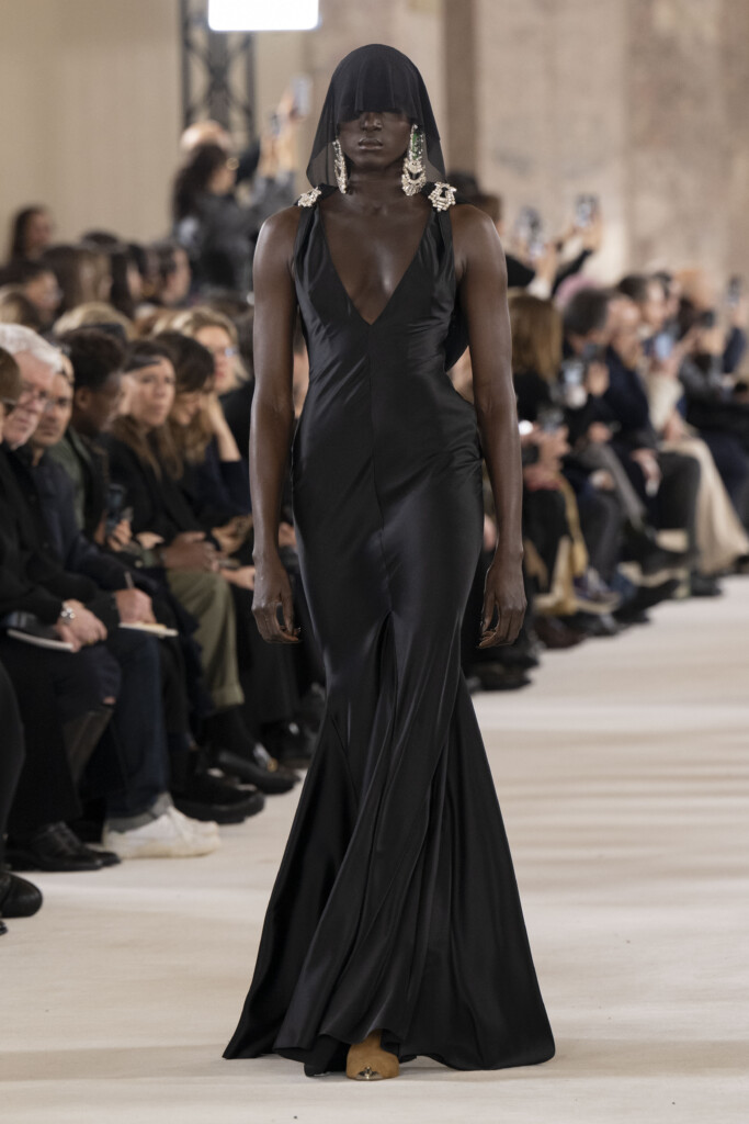 schiaparelli sfilata 2024