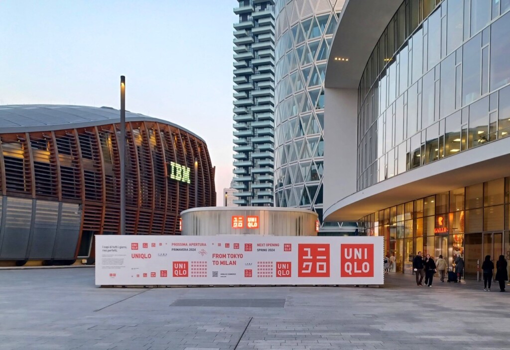 uniqlo - opening gae aulenti