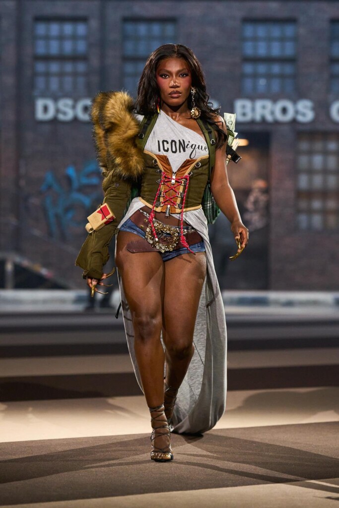 sfilata dsquared2 collezione autunno inverno 2025 celebra 30 anni brand milano fashion week foto