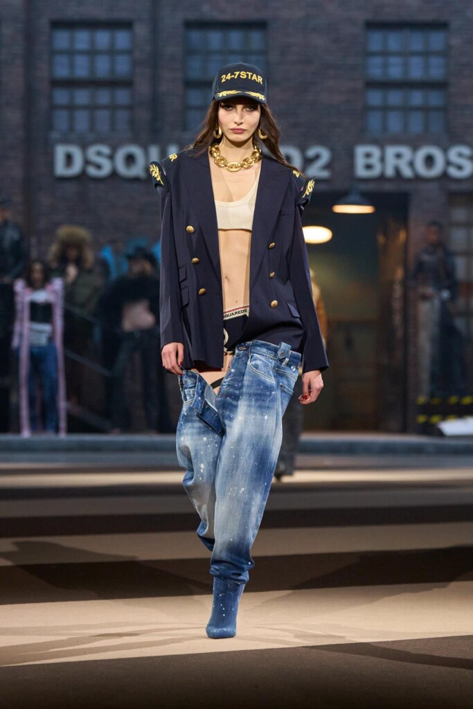 sfilata dsquared2 collezione autunno inverno 2025 celebra 30 anni brand milano fashion week foto