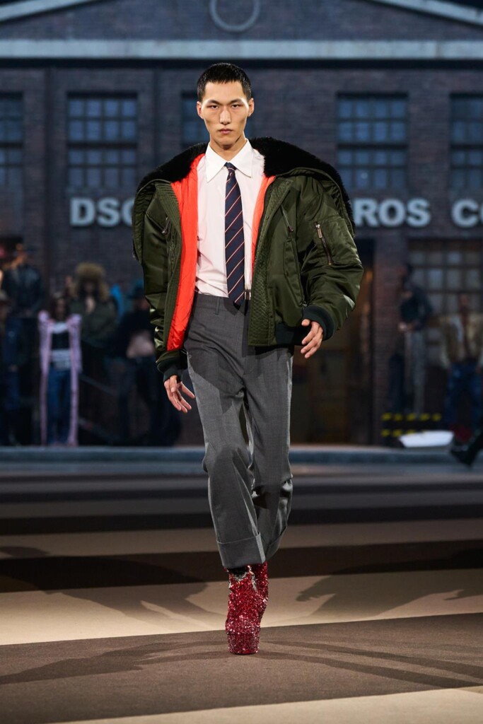 sfilata dsquared2 collezione autunno inverno 2025 celebra 30 anni brand milano fashion week foto