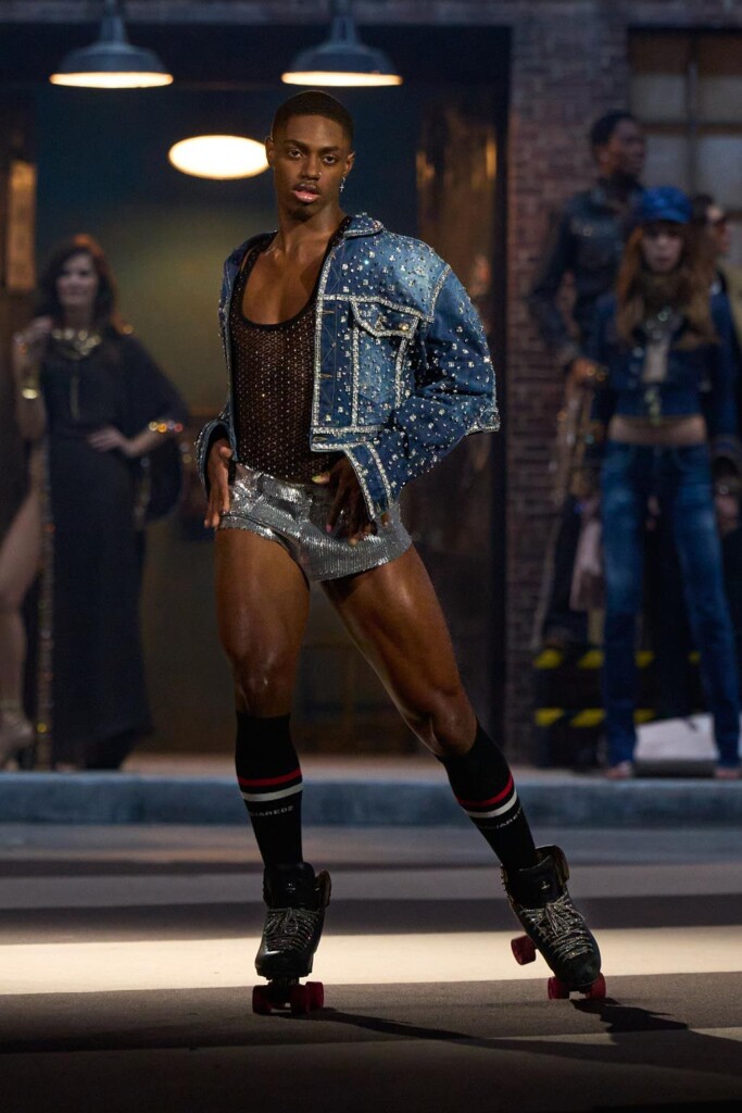 sfilata dsquared2 collezione autunno inverno 2025 celebra 30 anni brand milano fashion week foto