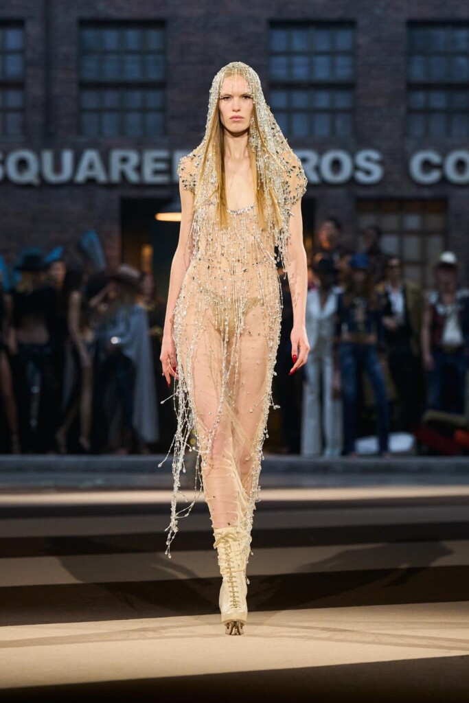 sfilata dsquared2 collezione autunno inverno 2025 celebra 30 anni brand milano fashion week foto